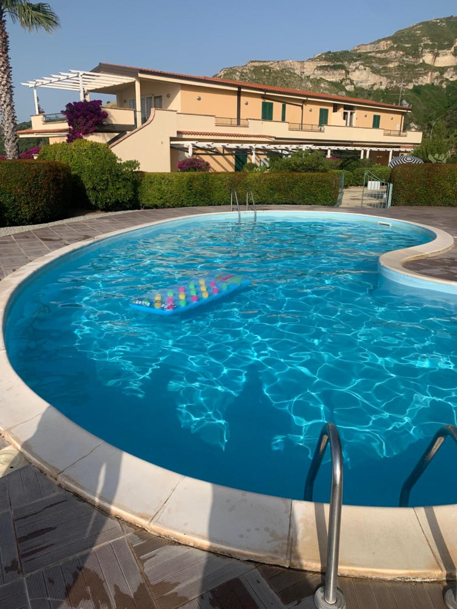 Terrazzo A9 Apartment Parghelia Ngoại thất bức ảnh